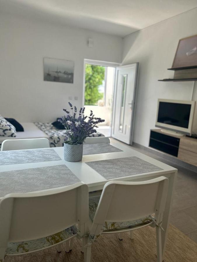 Apartmani Fulir Vrsi Esterno foto