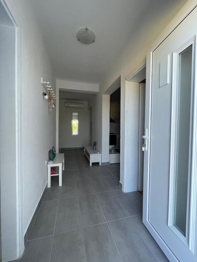Apartmani Fulir Vrsi Esterno foto