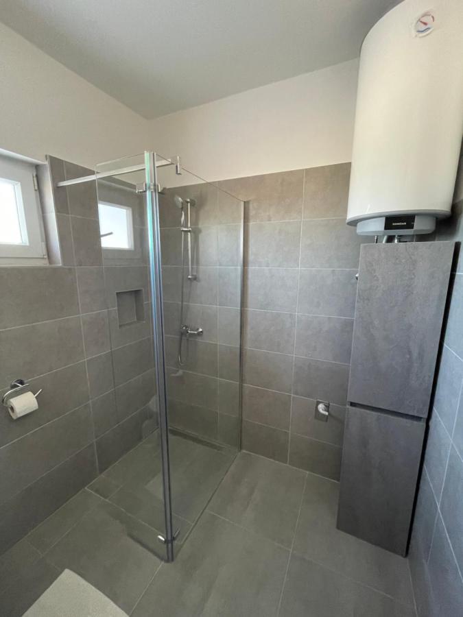 Apartmani Fulir Vrsi Esterno foto