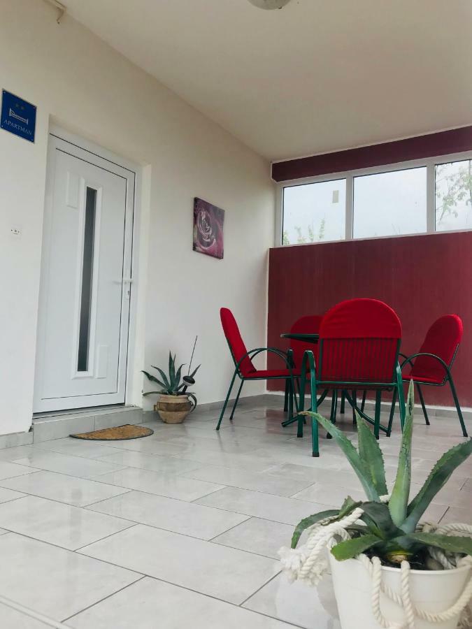 Apartmani Fulir Vrsi Esterno foto